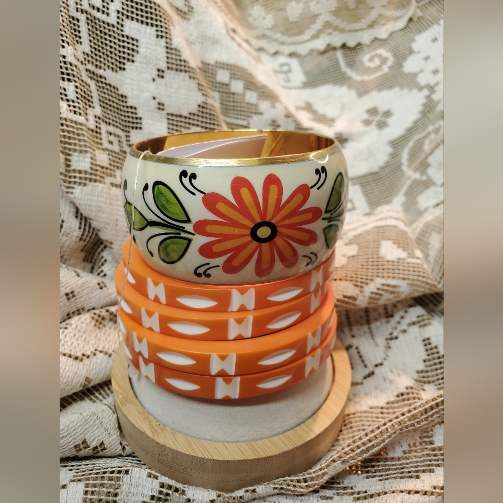 NWT Made In India Bangle Set Of 5 Bangle / Bracelets Orange Floral Colorway